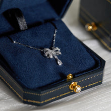 Load image into Gallery viewer, New Bow Necklace Light Luxury Niche Chain