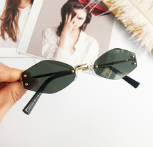 Load image into Gallery viewer, RETRO OVAL VINTAGE SUN GLASSES
