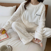 Load image into Gallery viewer, Winter Soft Velvet Pajamas Set